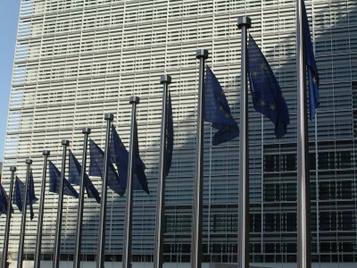 Automatyka i spontaniczność w wymianie informacji między członkami UE
